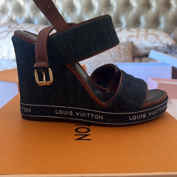 Louis Vuitton wedges - Picture 4 of 5
